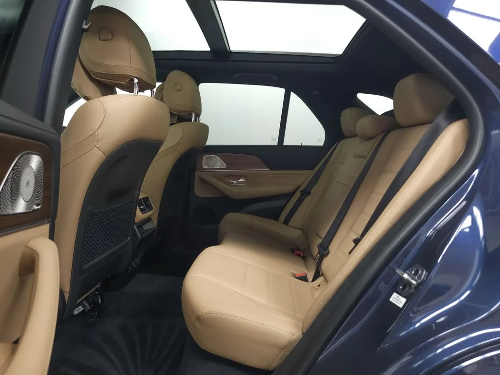 Used 2025 Twilight Blue Metallic Mercedes-Benz GLE 450e image 26