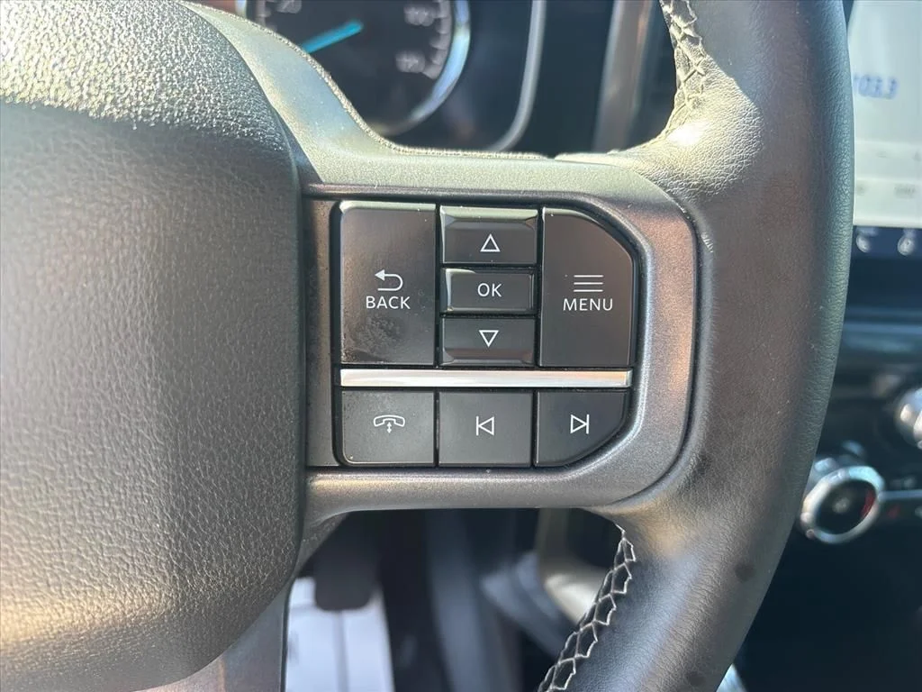Used 2023 Silver Ford XLT image 28