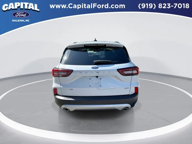 Used 2025 Silver Ford Base image 7