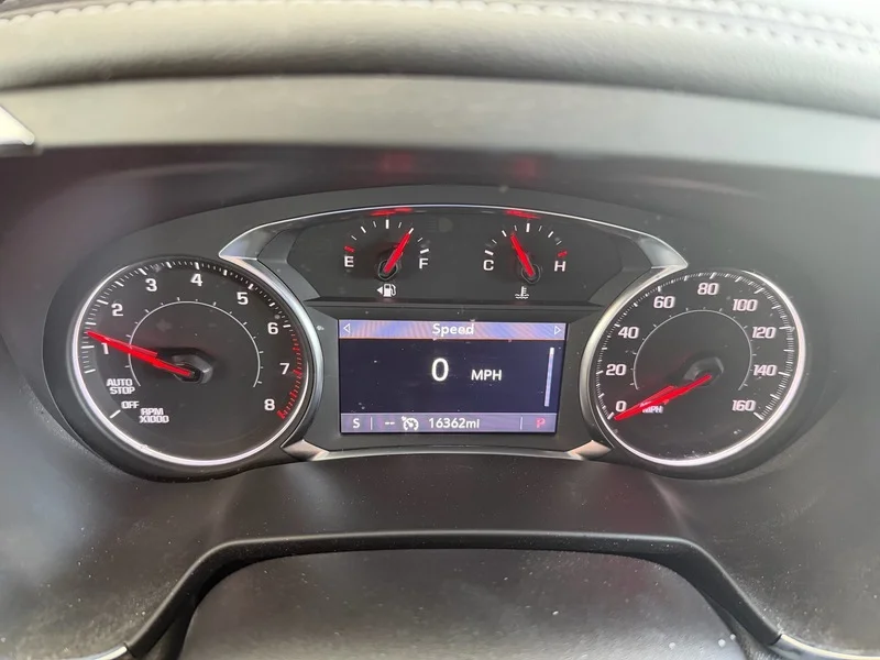 Used 2023 IRIDESCENT PEARL TRICOAT Chevrolet LT image 9