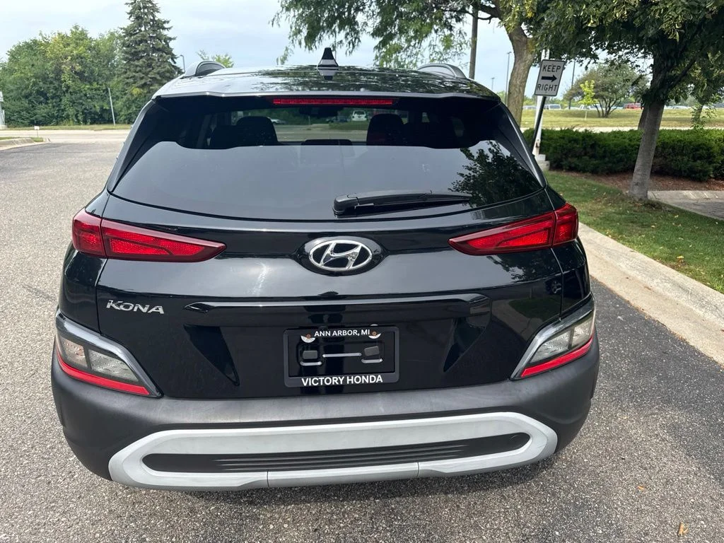 Used 2023 Abyss Black Hyundai SEL image 9