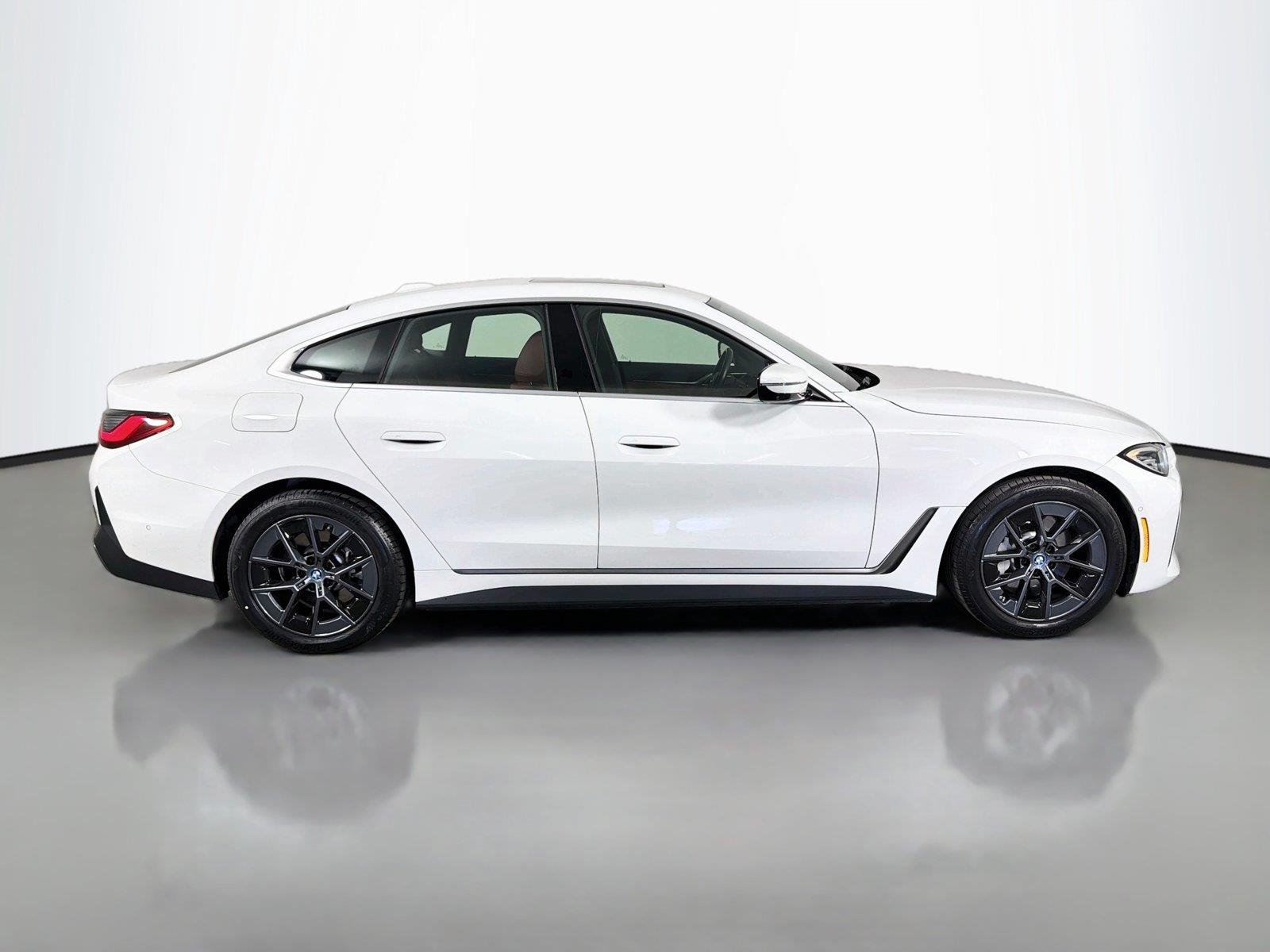 Used 2023 Alpine White BMW eDrive40 image 4