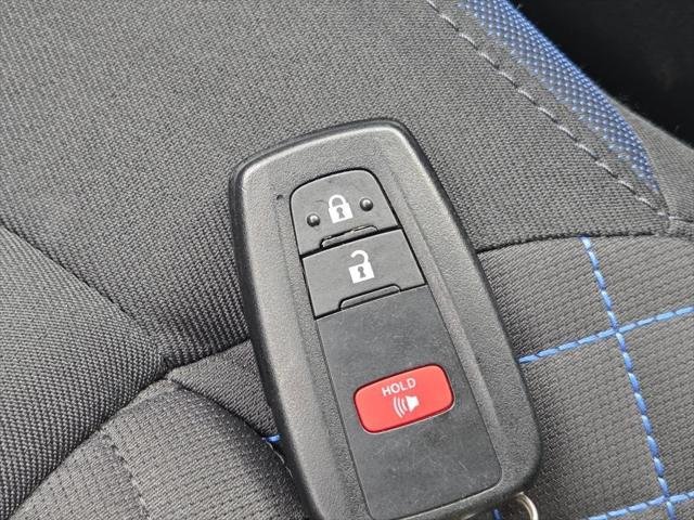 Certified Used 2021 BLIZZARD PEARL Toyota  image 31