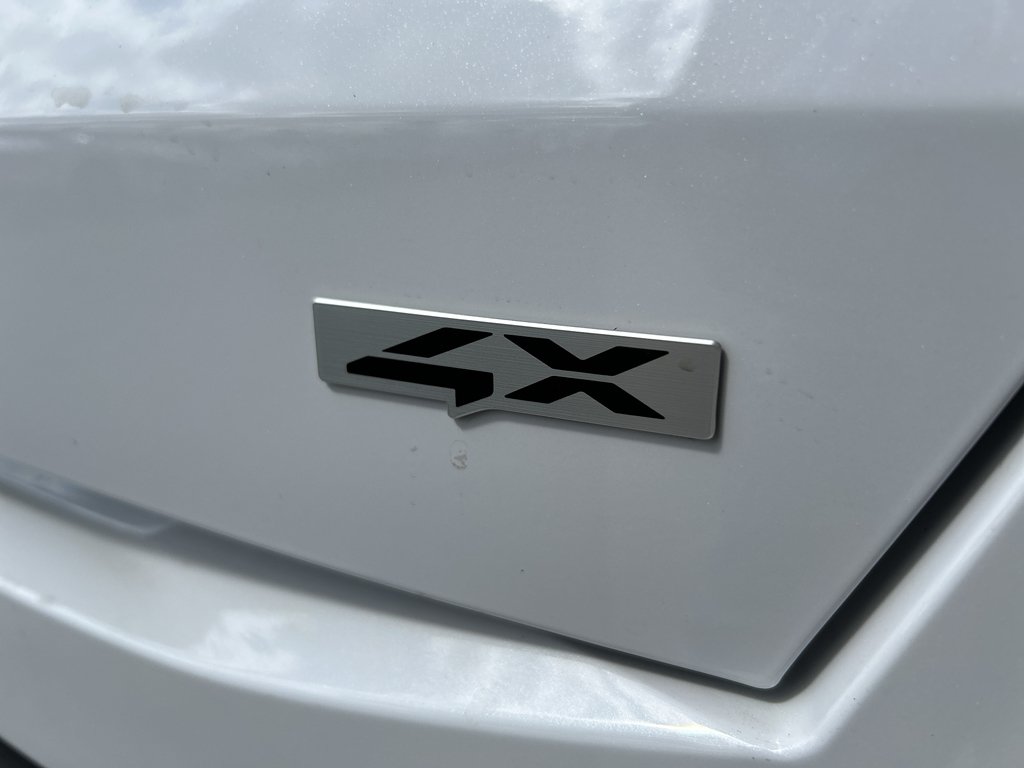 New 2026 Glacial White Pearl Kia EX image 9