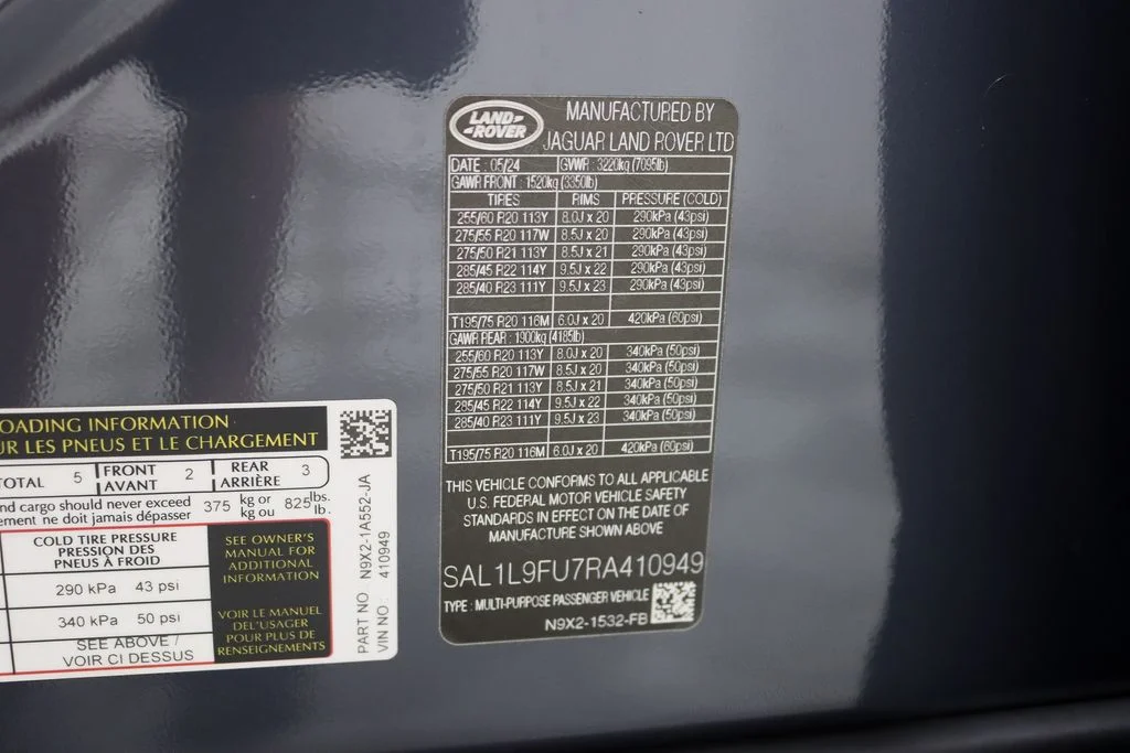 Used 2024 Blue Land Rover Dynamic SE image 44