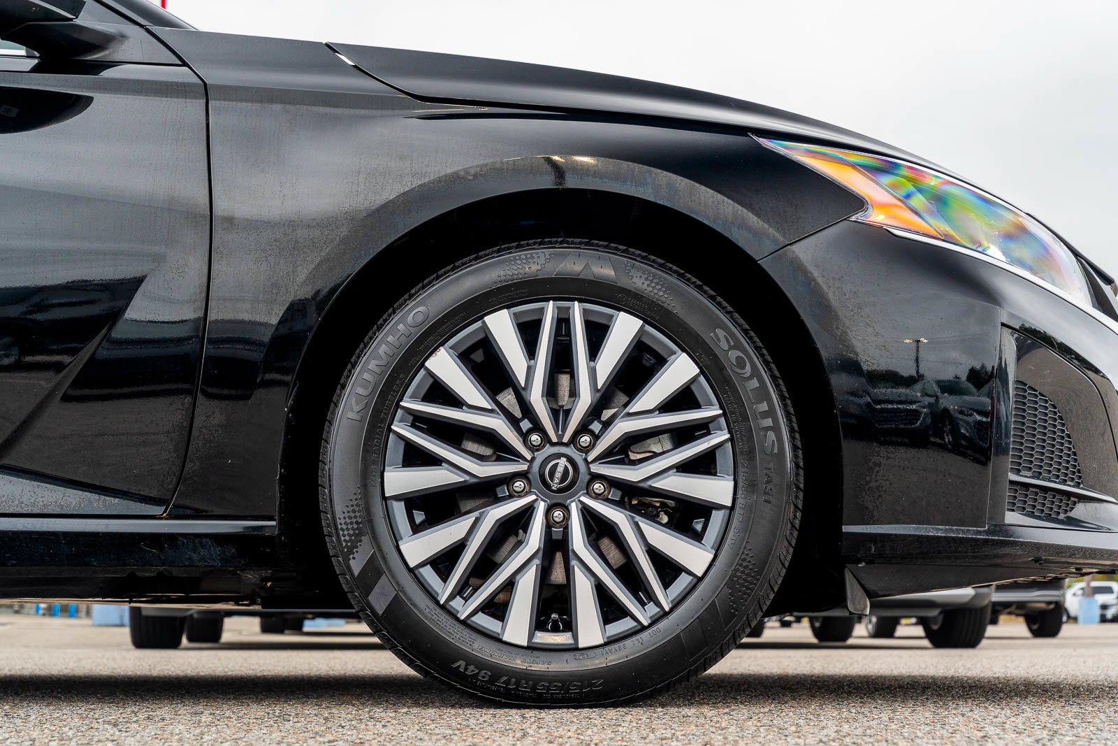 Used 2025 Black Nissan 2.5 SV image 8