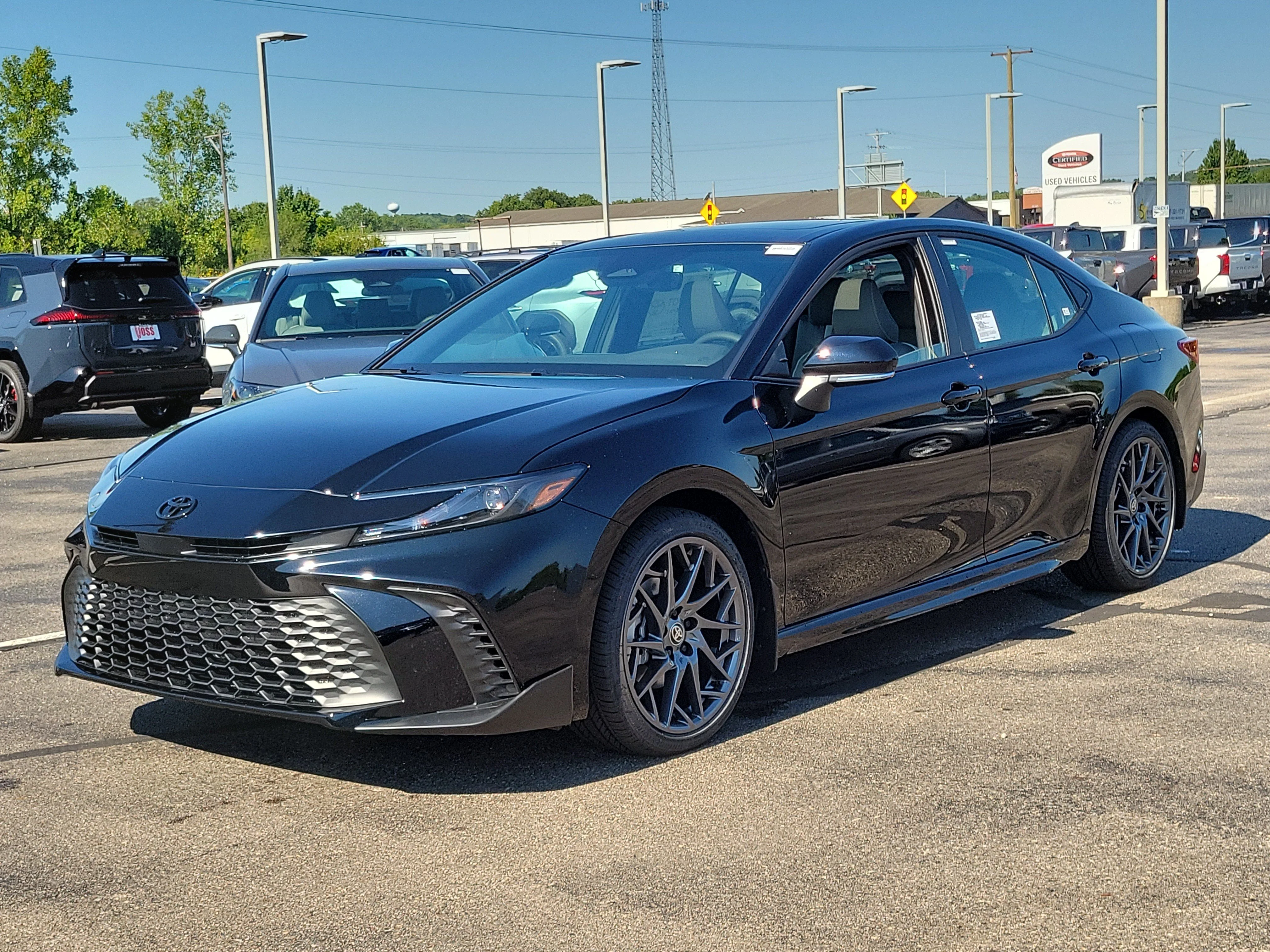 New 2026 Midnight Black Metallic Toyota SE image 32