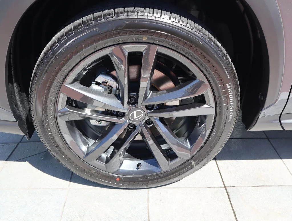 New 2026  Lexus 350h Premium image 9