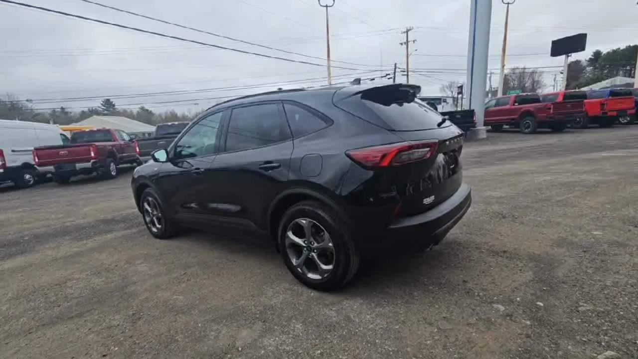 Used 2025 Agate Black Metallic Ford ST-Line image 6