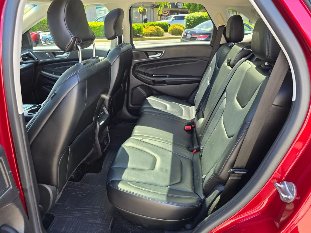 Used 2015 Red Ford Titanium image 16