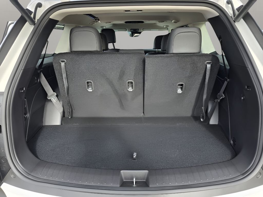 Certified Used 2026 Creamy White Pearl Hyundai SEL Premium 7P image 30
