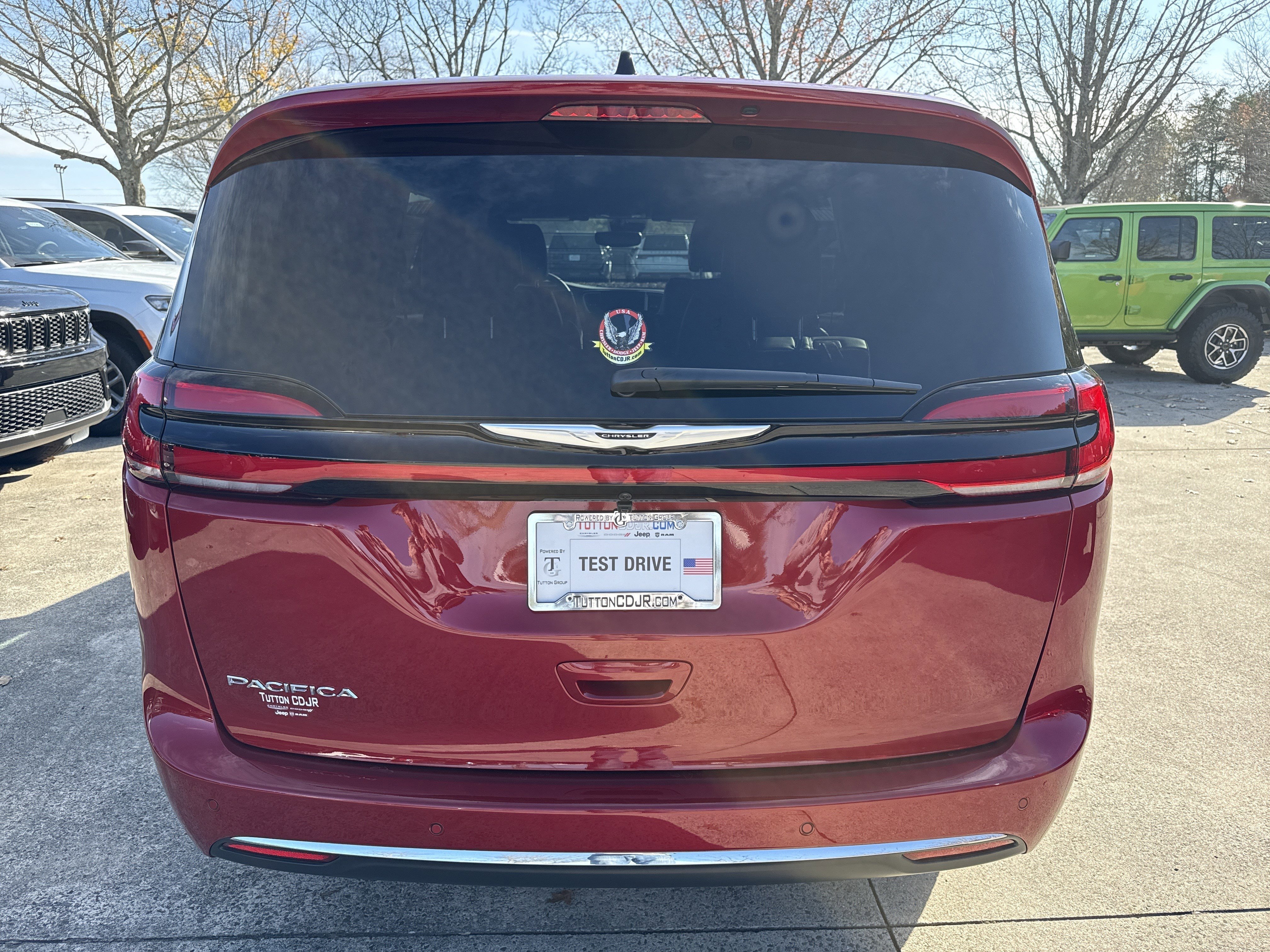 New 2026 Red Hot Pearlcoat Chrysler Select image 6