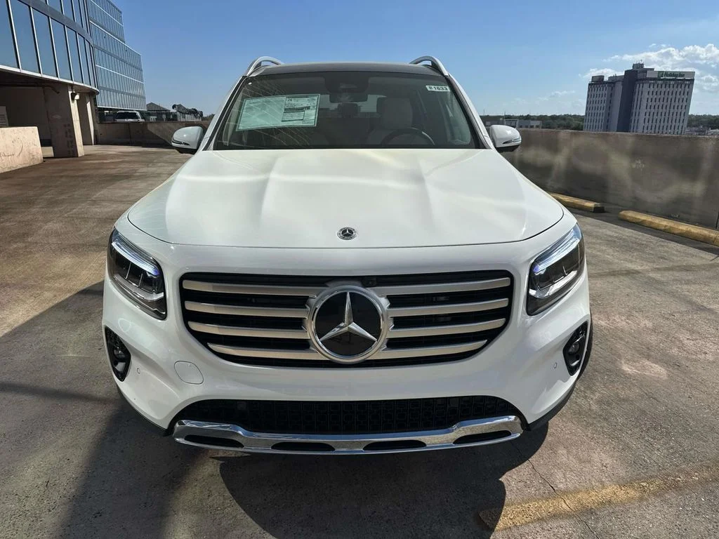 Certified Used 2026 White Mercedes-Benz GLB 250 image 2