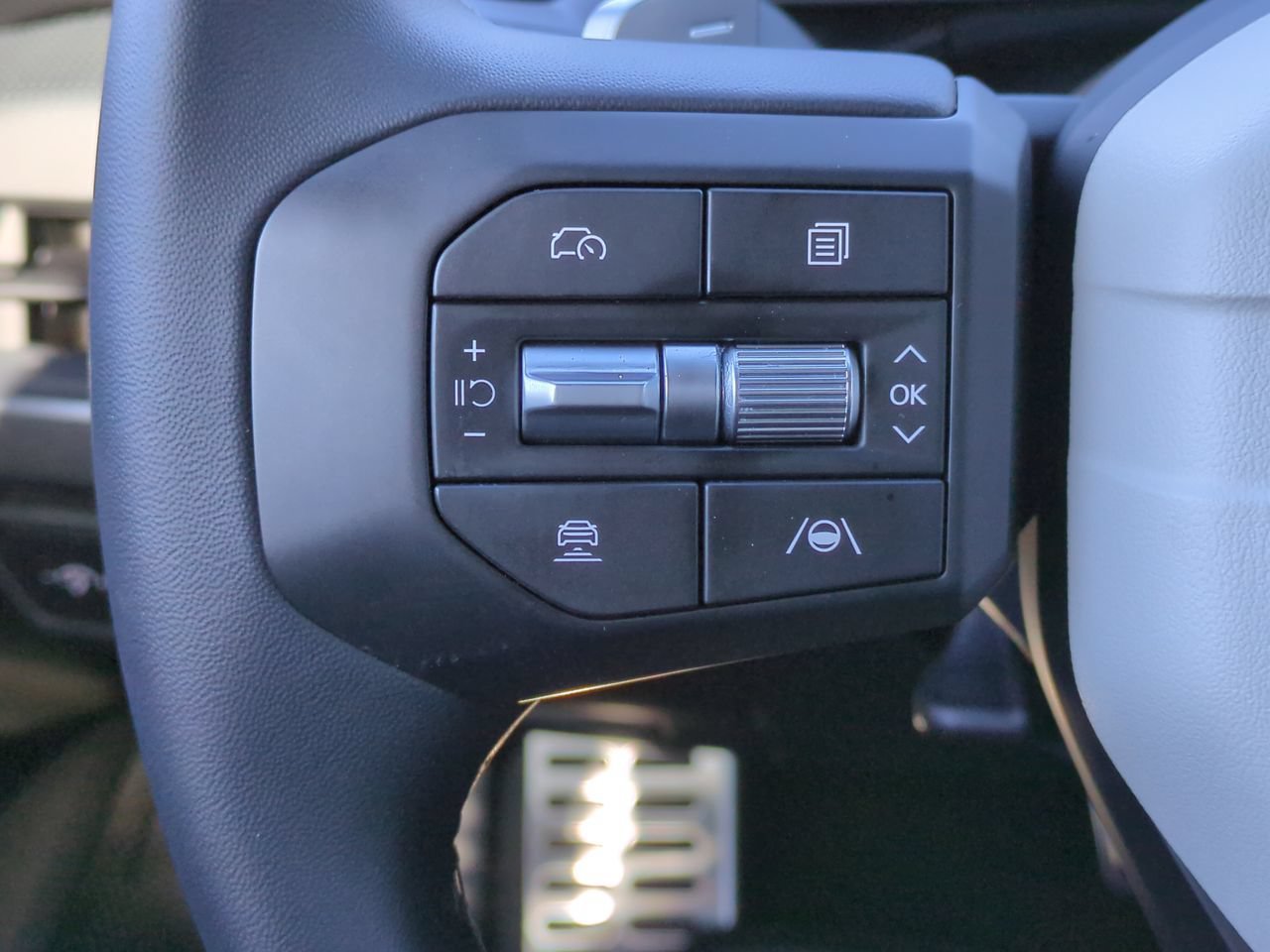 New 2025 Snow White Pearl Kia GT-Line Turbo image 29