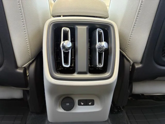 New 2026 Vapour Grey Volvo Plus image 25