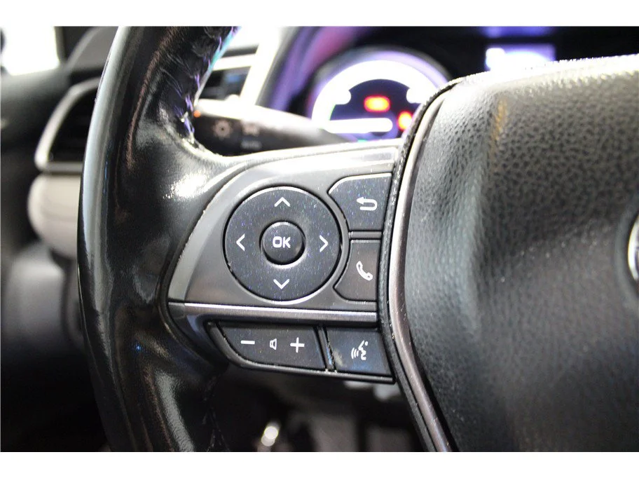 Used 2021 White Toyota Hybrid SE image 29