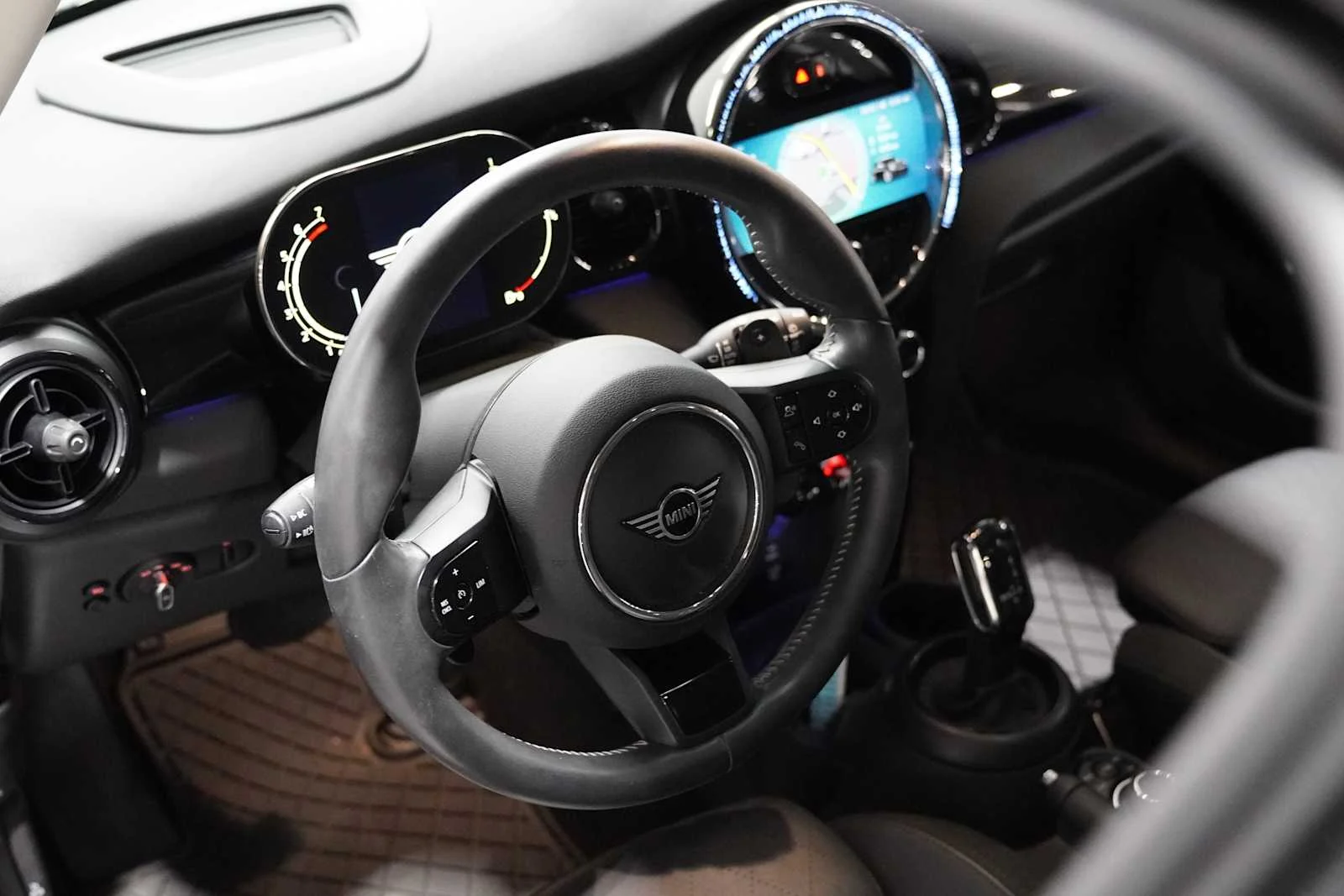 Used 2022 Midnight Black Metallic MINI Cooper S image 9