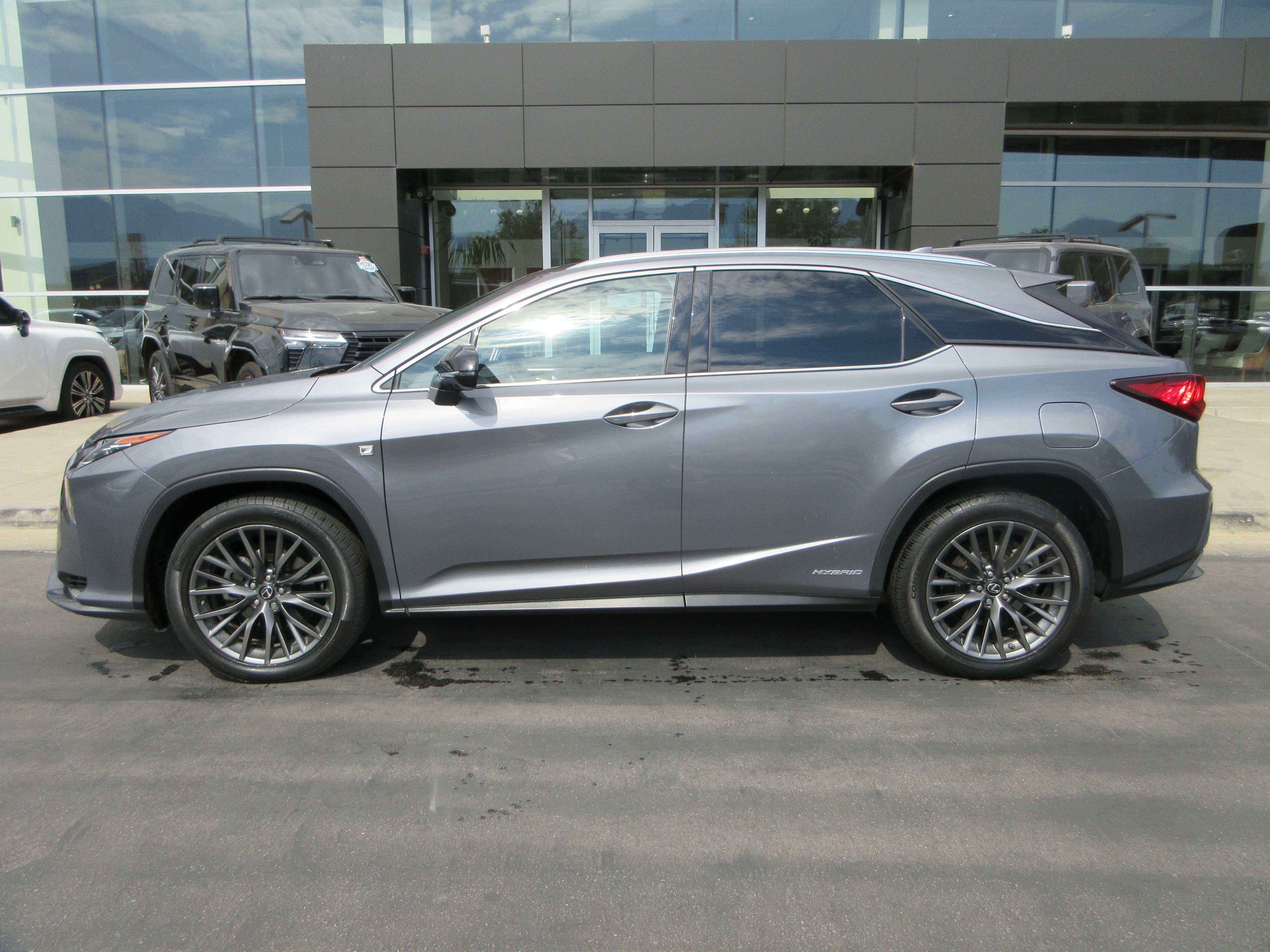 Used 2019 Nebula Gray Pearl Lexus 450h F Sport image 4