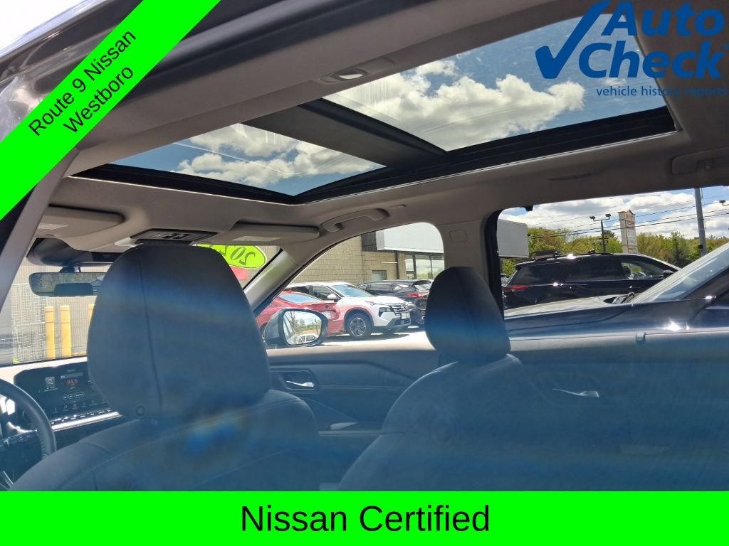 Used 2023 Gray Nissan SL image 17