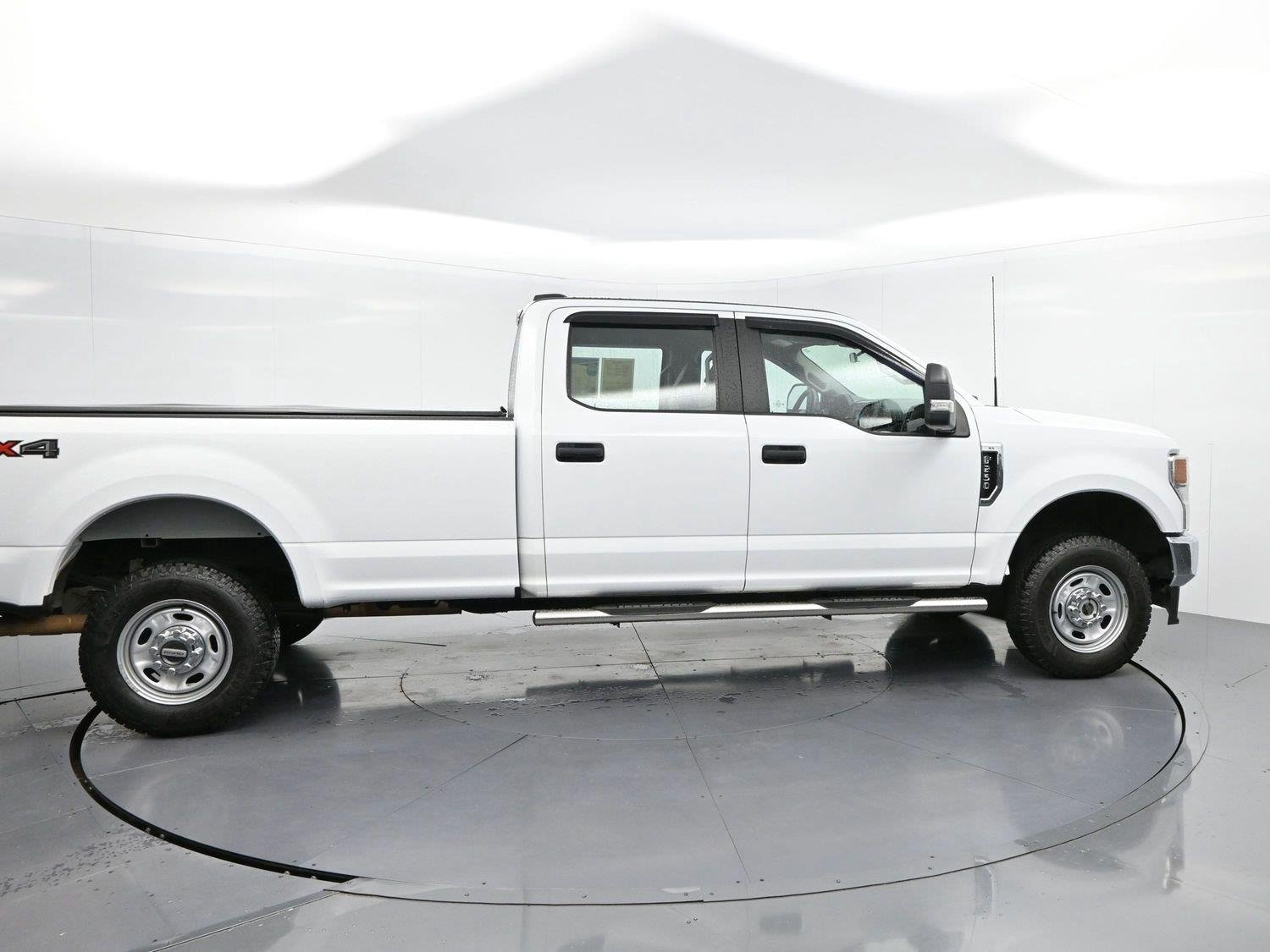Used 2022 Oxford White Ford XL image 8