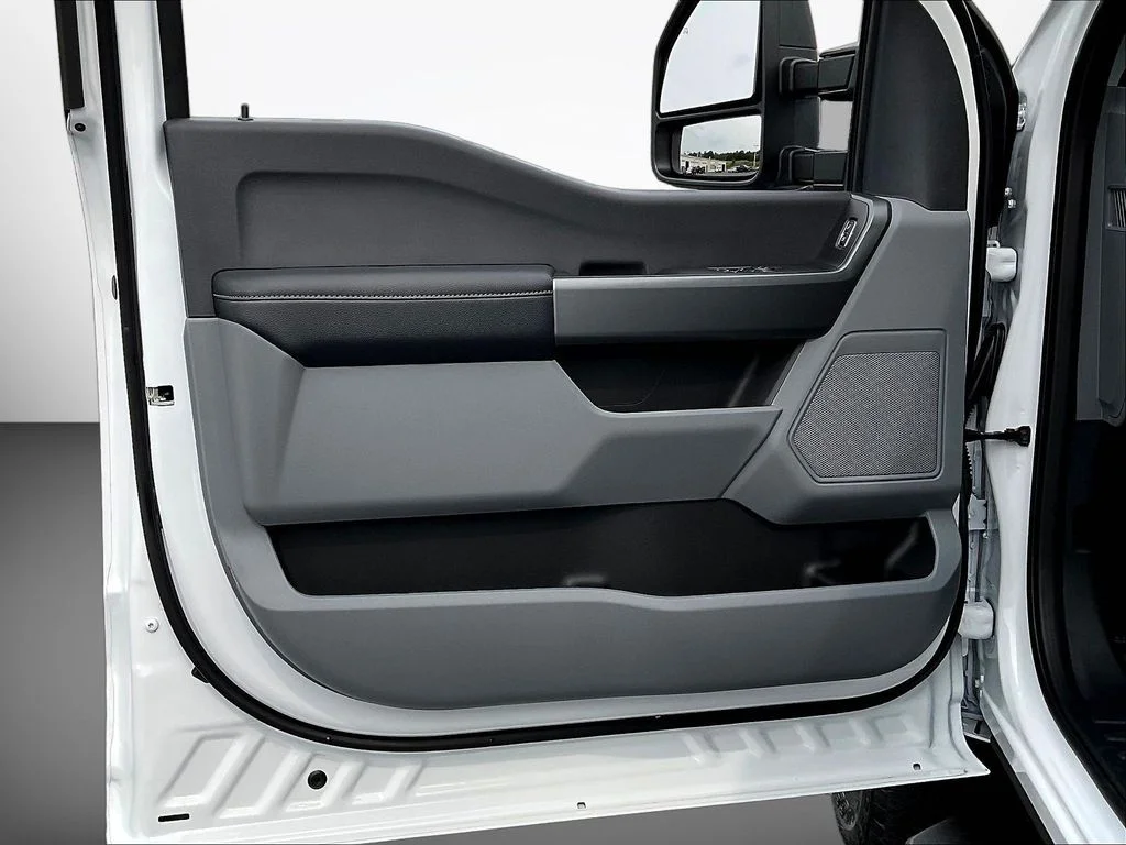 New 2026 Oxford White Ford F-250® XL image 24