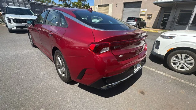 Used 2023 Red Kia LXS image 3