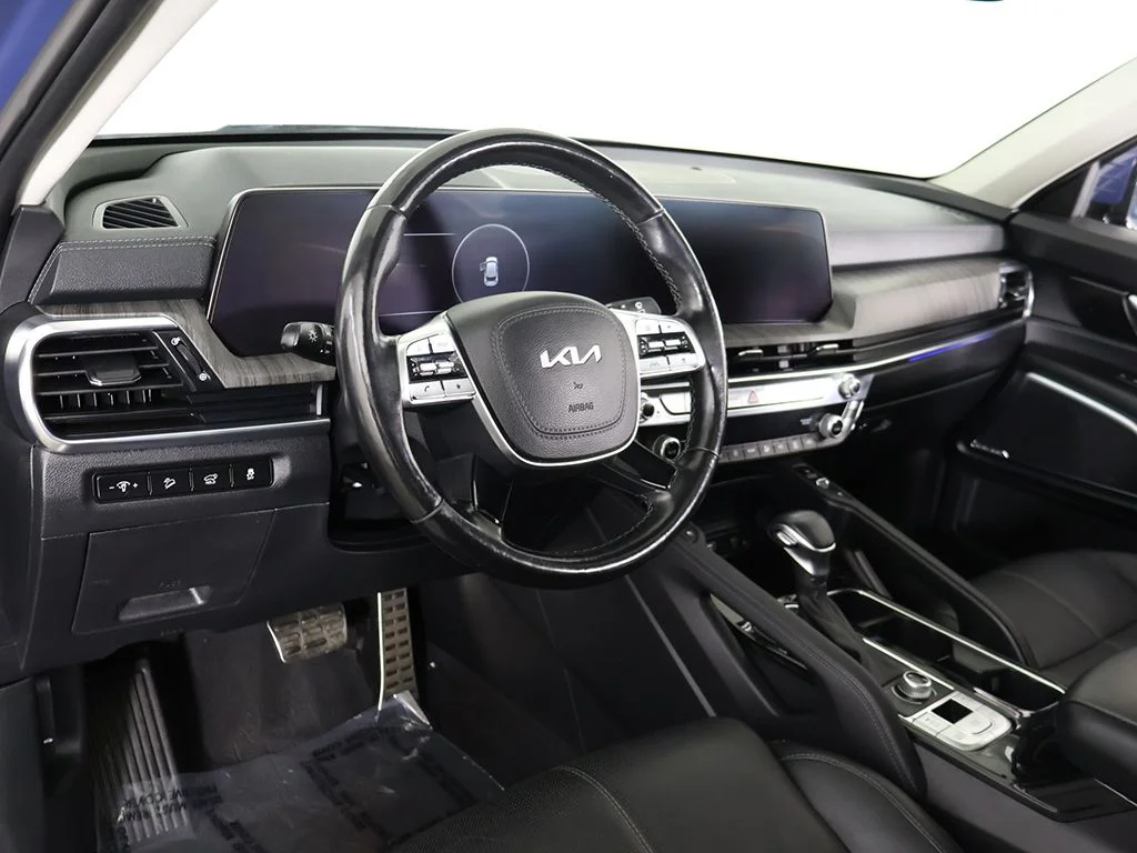 Used 2023 Black Kia SX image 33