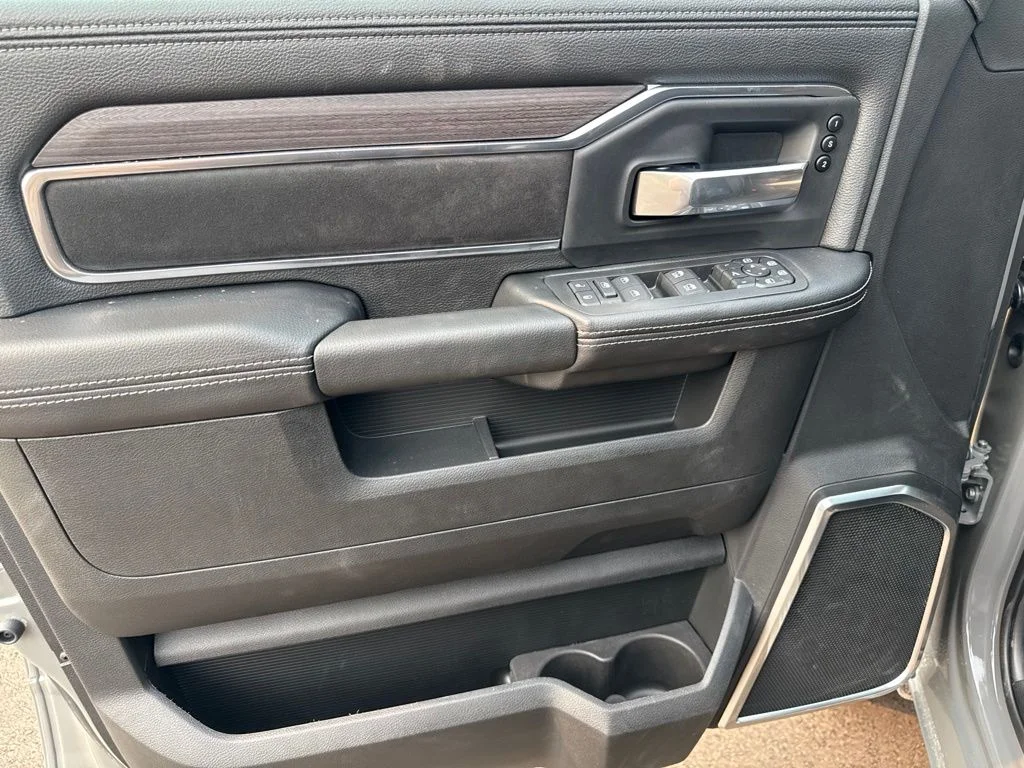 New 2026 Ceramic Gray Clear-Coat Exterior Paint RAM LARAMIE image 23
