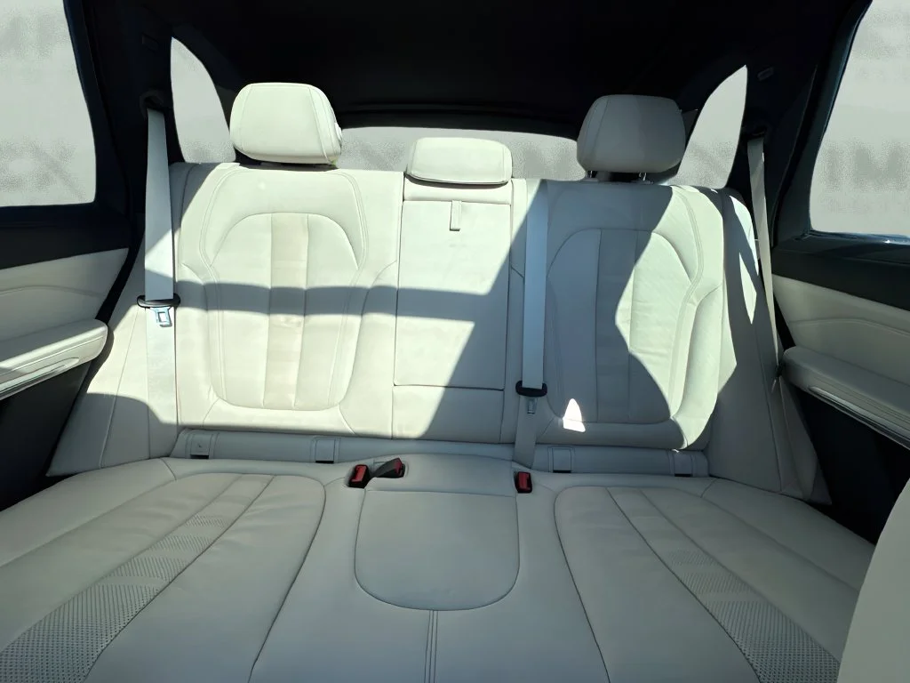 Used 2020 Blue BMW sDrive40i image 12