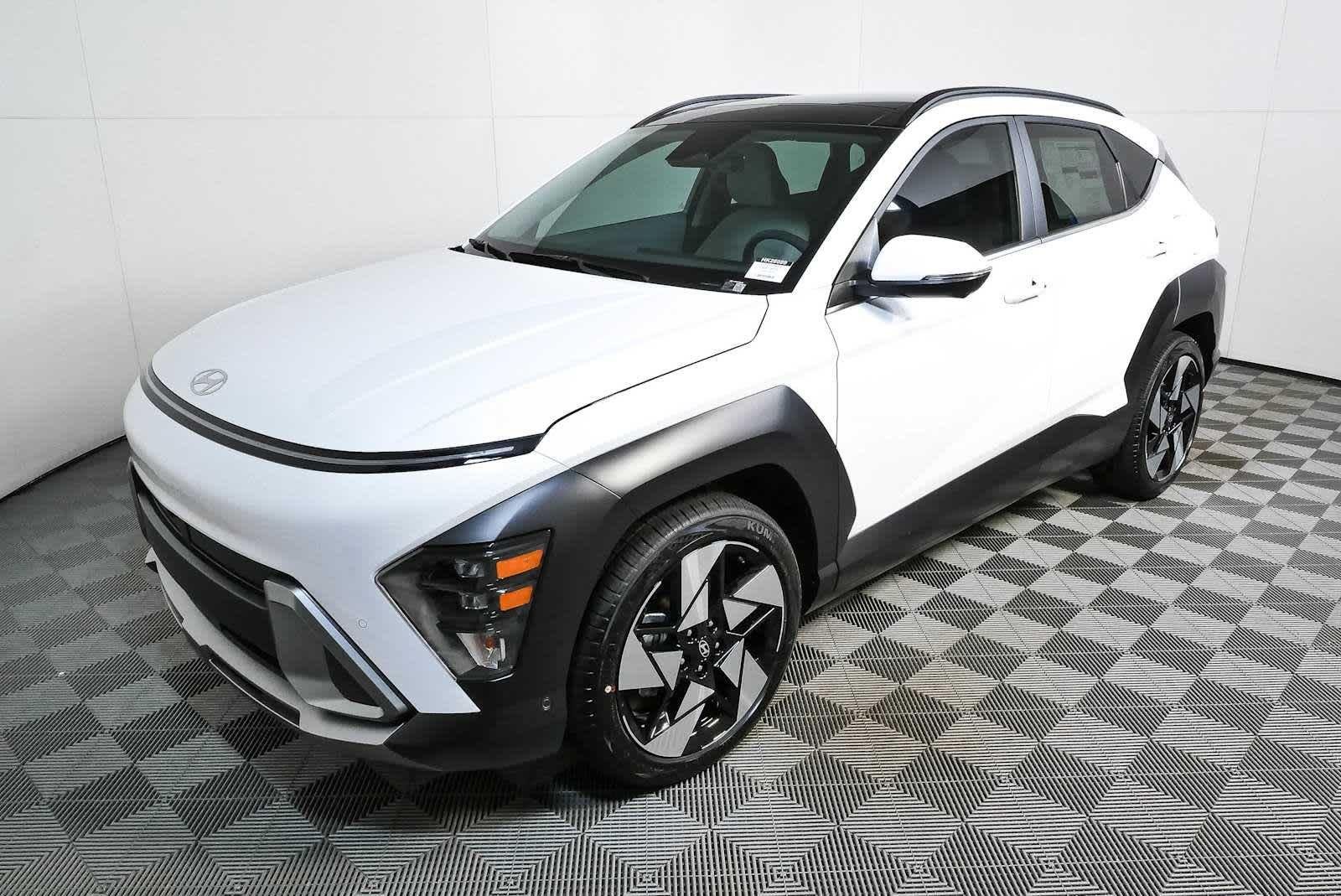 New 2026 Atlas White Hyundai Limited FWD image 8