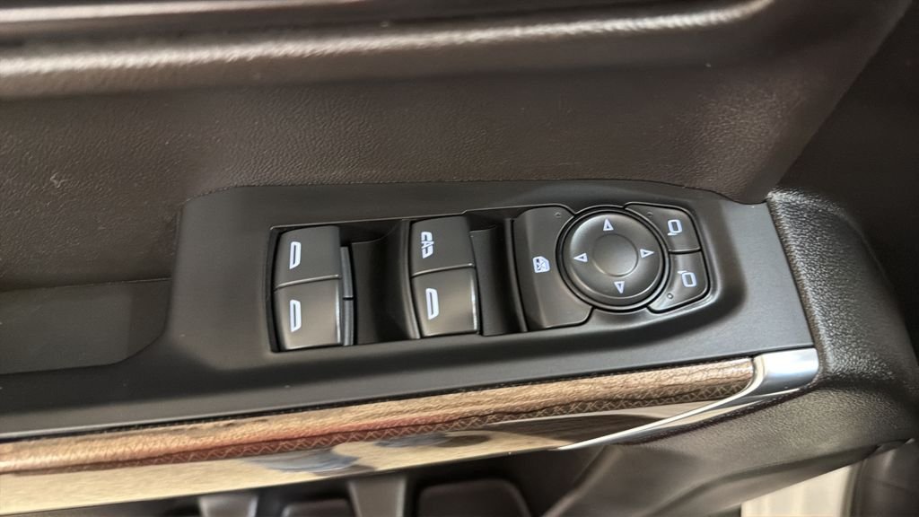 Used 2021 White Chevrolet RST image 15