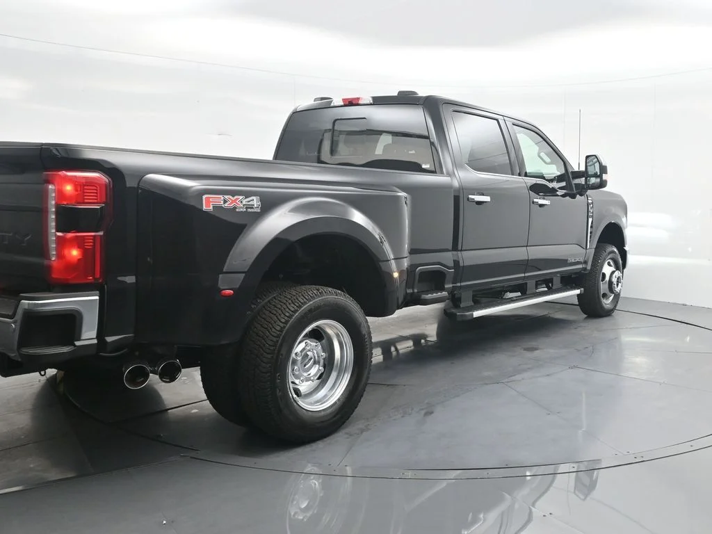 New 2026 Agate Black Metallic Ford F-350® Lariat® image 7