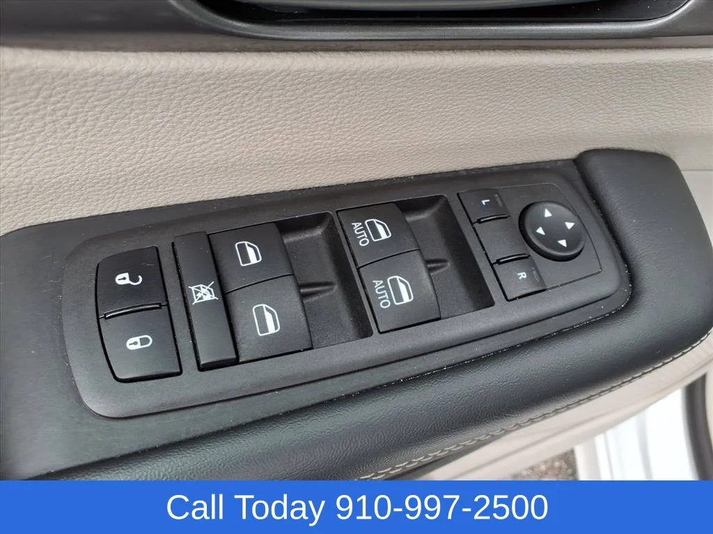 Used 2024 White Chrysler Touring L image 12