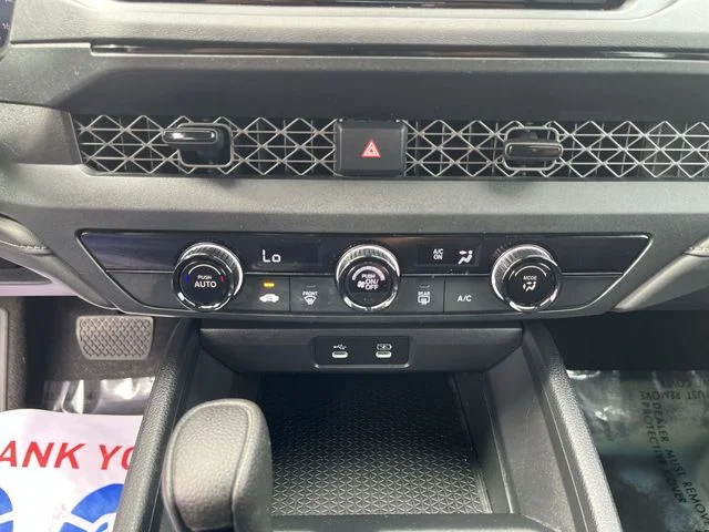 Used 2024 White Honda LX image 18