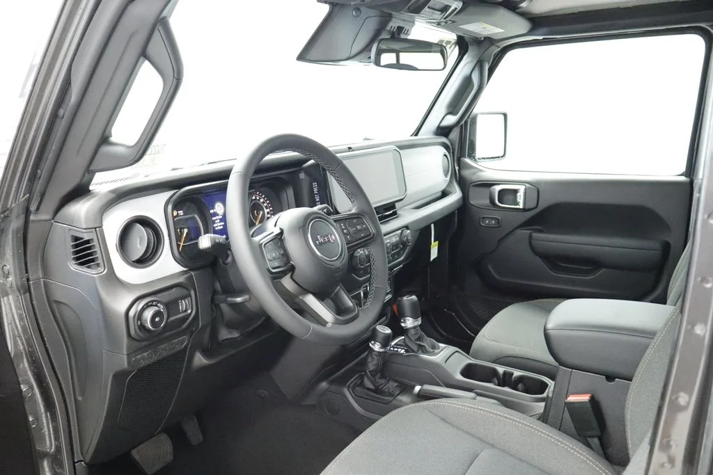 New 2026 Granite Crystal Metallic Clearcoat Jeep Sport S image 23