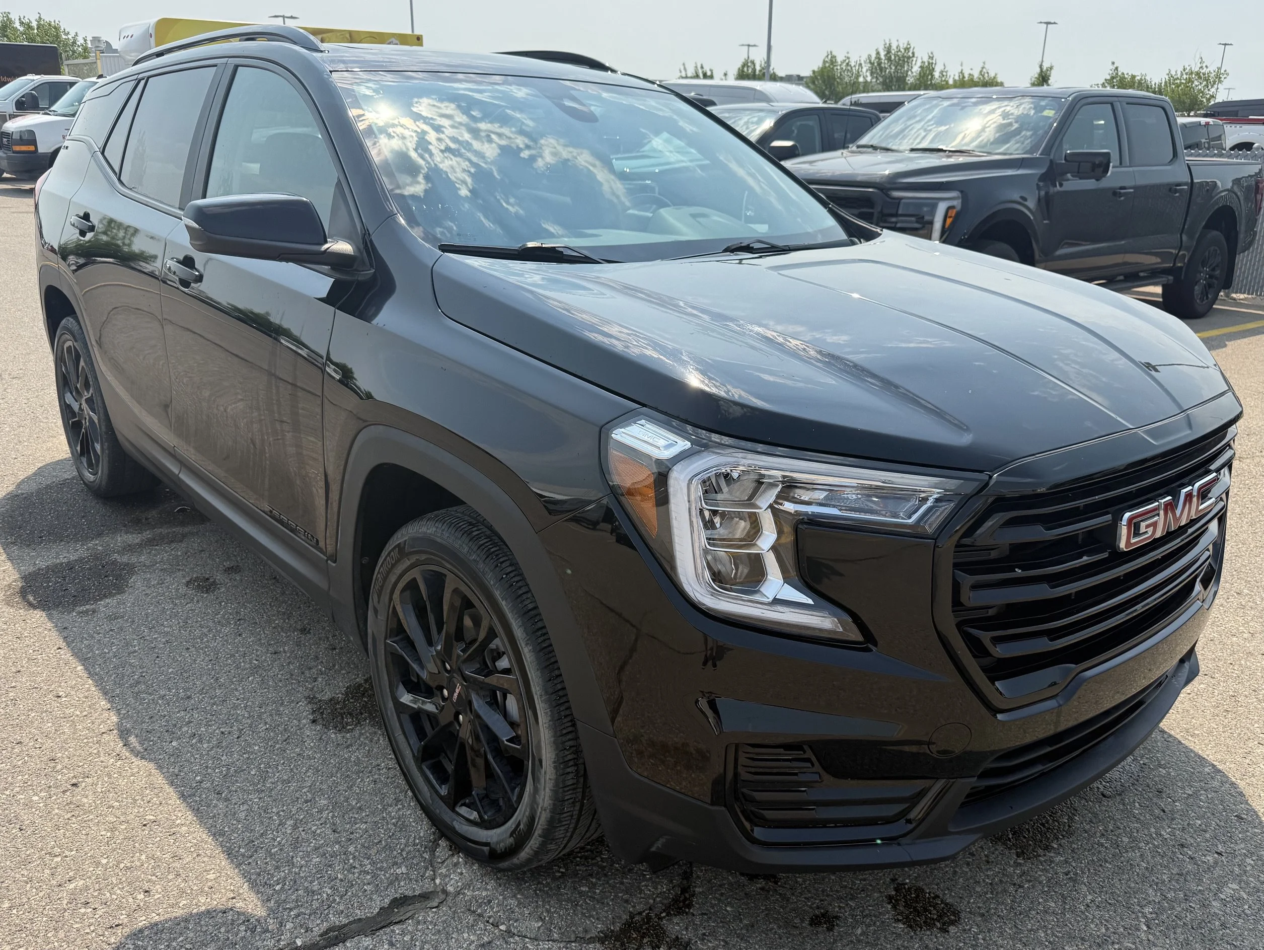 Used 2023 BLACK GMC SLE AWD **New Arrival** image 7