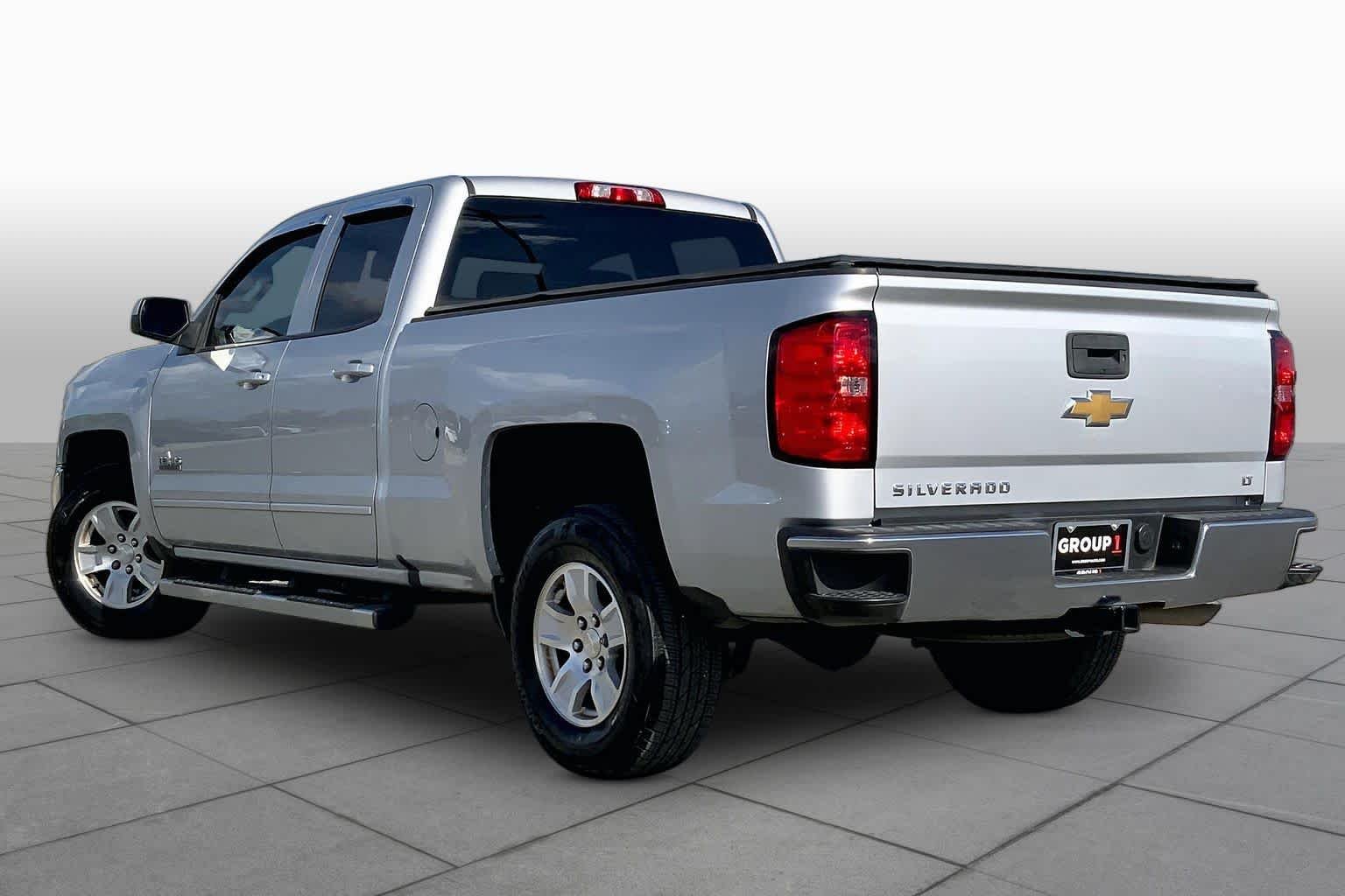 Used 2017 Silver Ice Metallic Chevrolet LT image 12