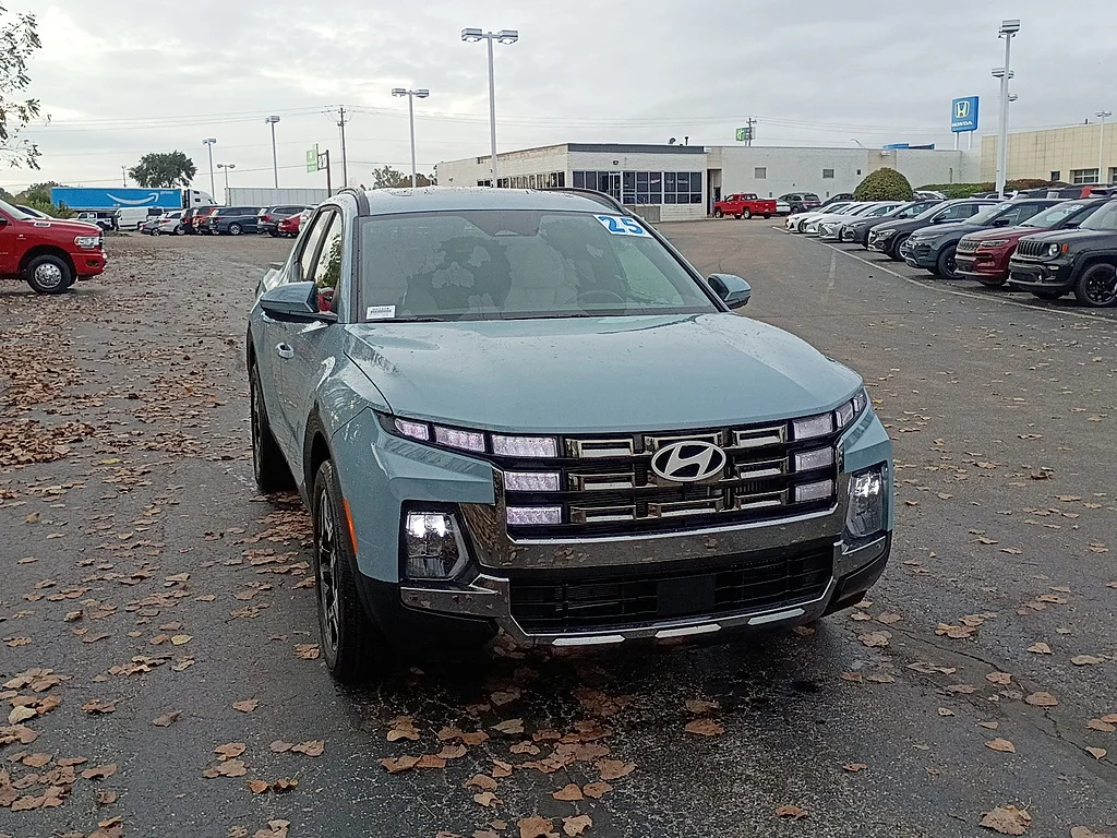 Used 2025 Blue Stone Pearl Hyundai Limited image 1