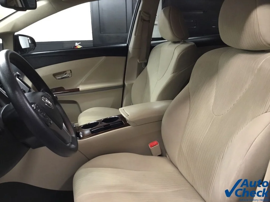 Used 2014 Black Toyota LE image 30