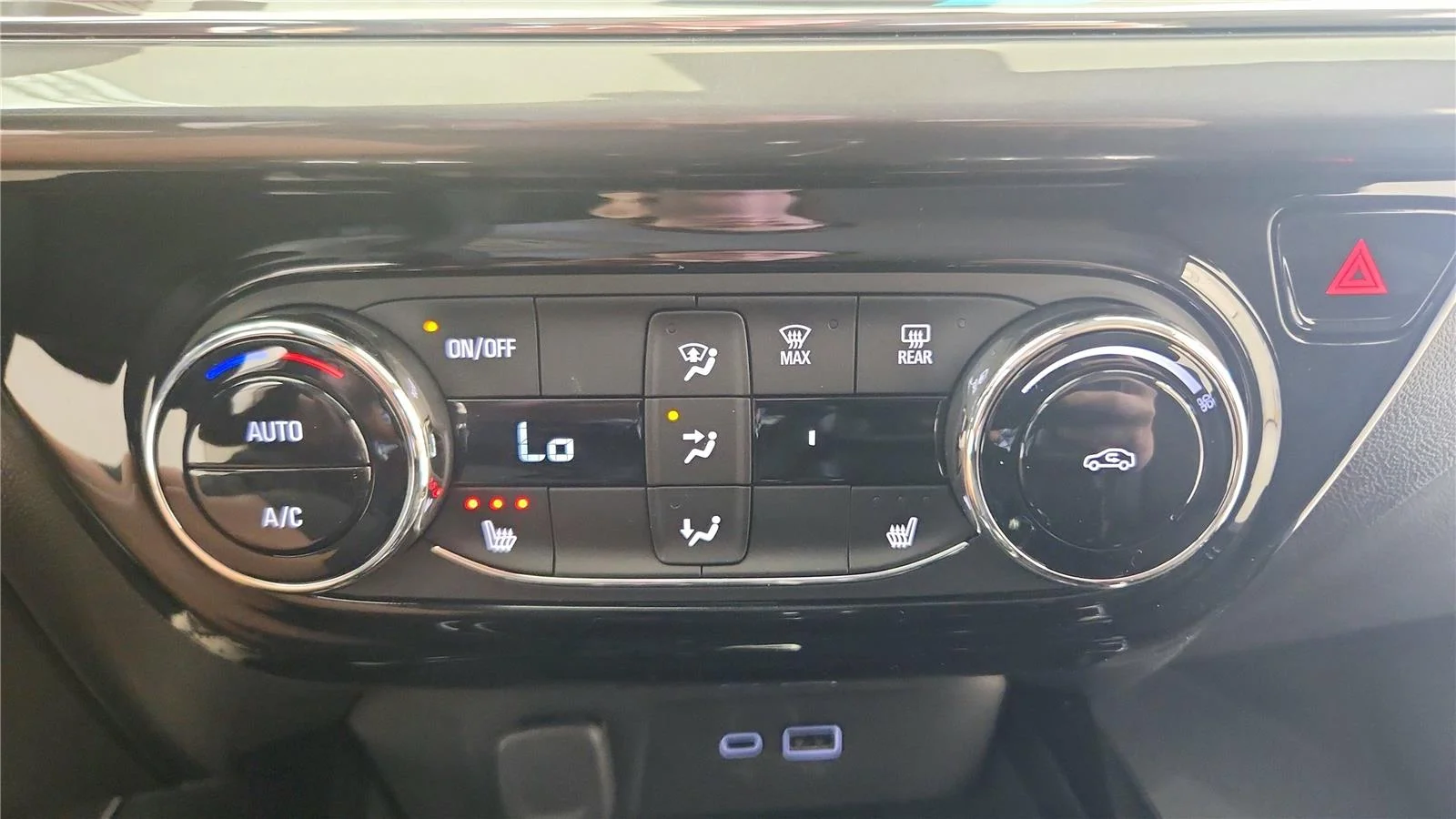 2026 Chevrolet Trax Activ - Photo 30