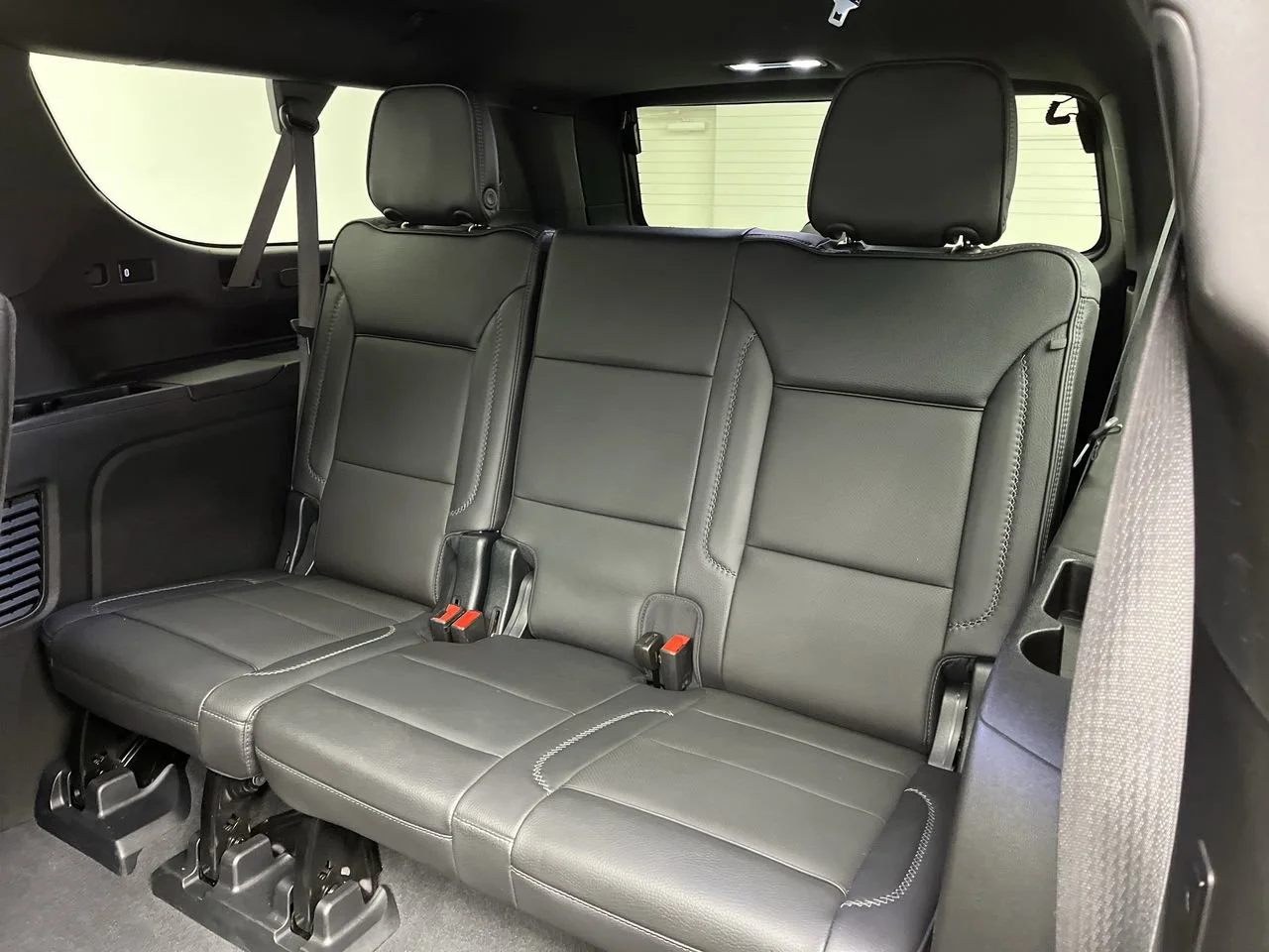 Used 2023 Sterling Metallic GMC Denali image 17