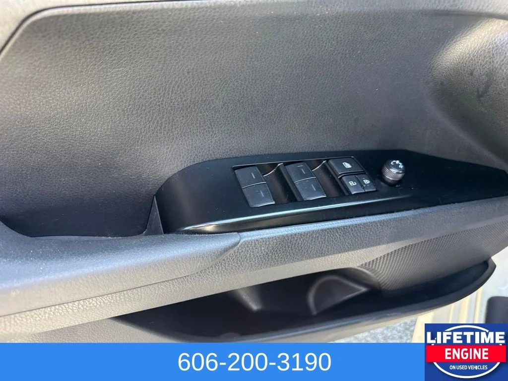 Used 2025 White Toyota LE image 19