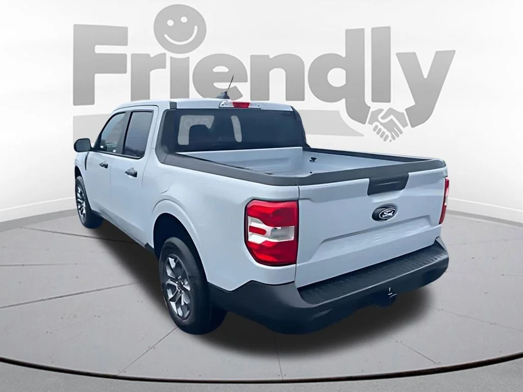 New 2026 Space White Metallic Ford XLT image 7