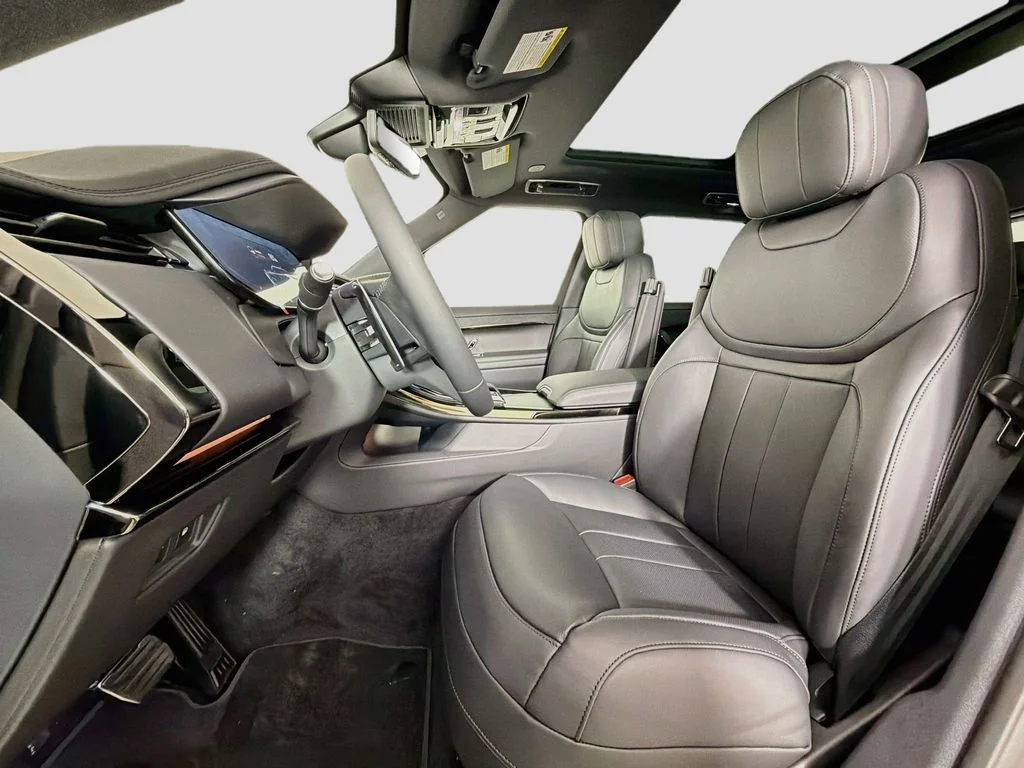 New 2026 Borasco Grey Land Rover Dynamic SE image 22
