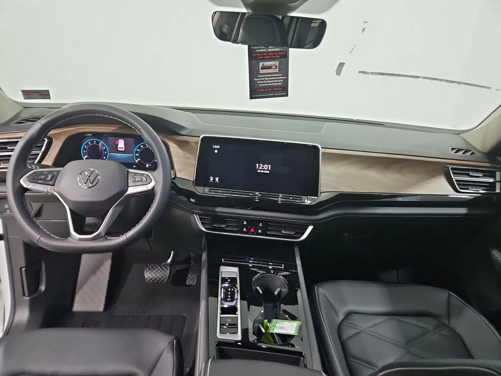 New 2026 White/off-white Volkswagen 2.0T SE w/Technology image 12