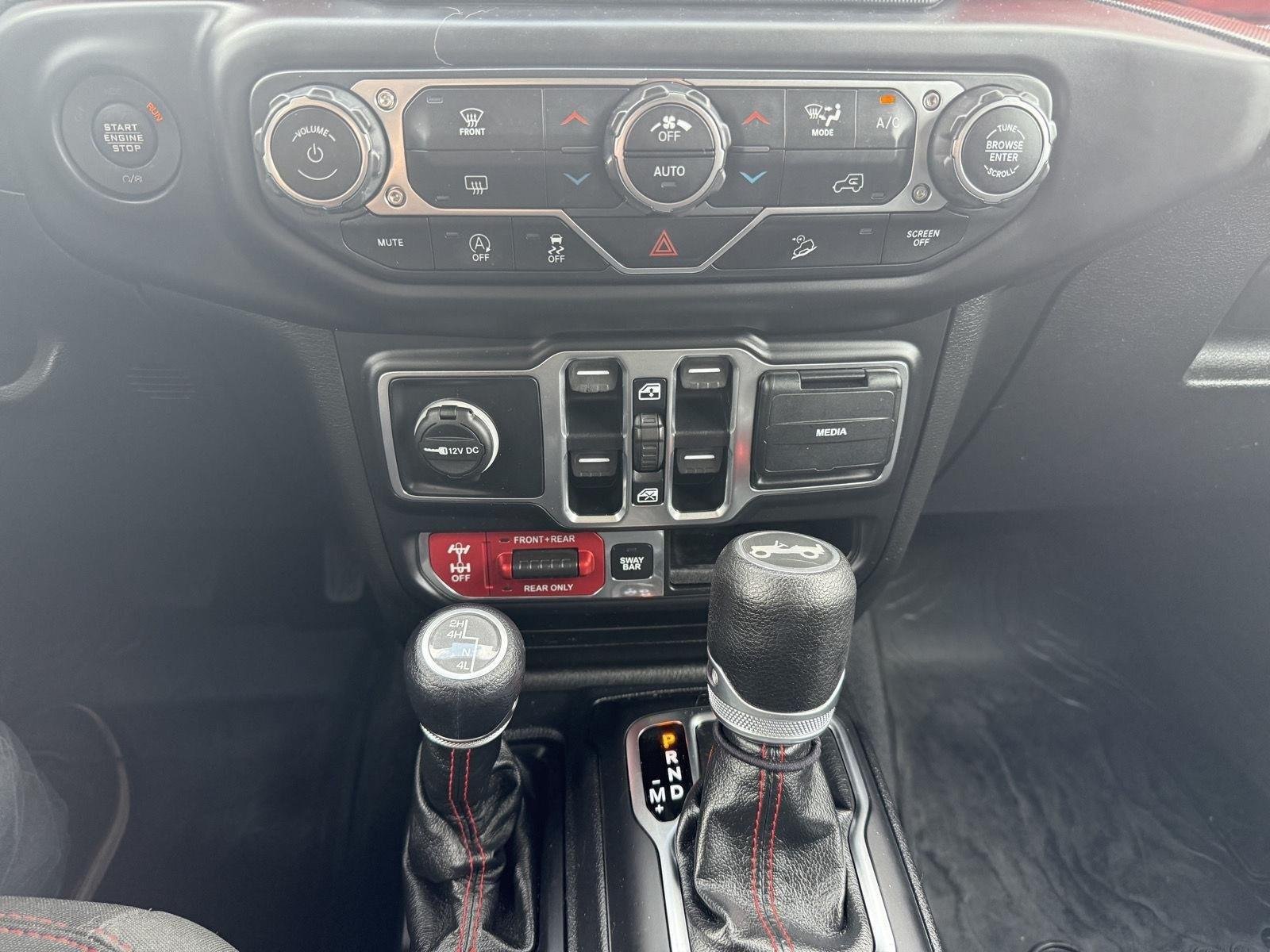 Used 2019 Granite Crystal Metallic Clearcoat Jeep Rubicon image 14