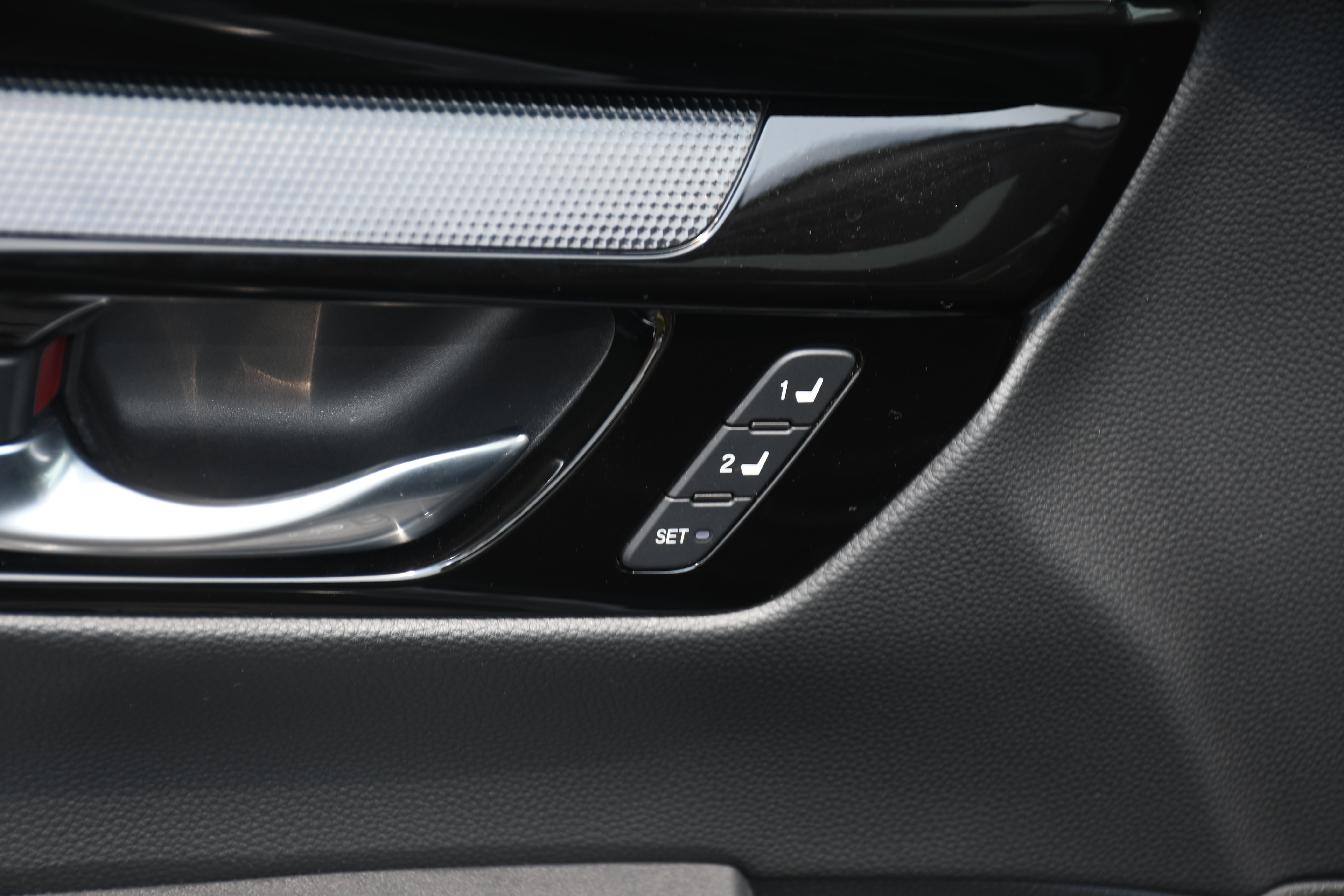 Used 2025  Honda EX-L image 12