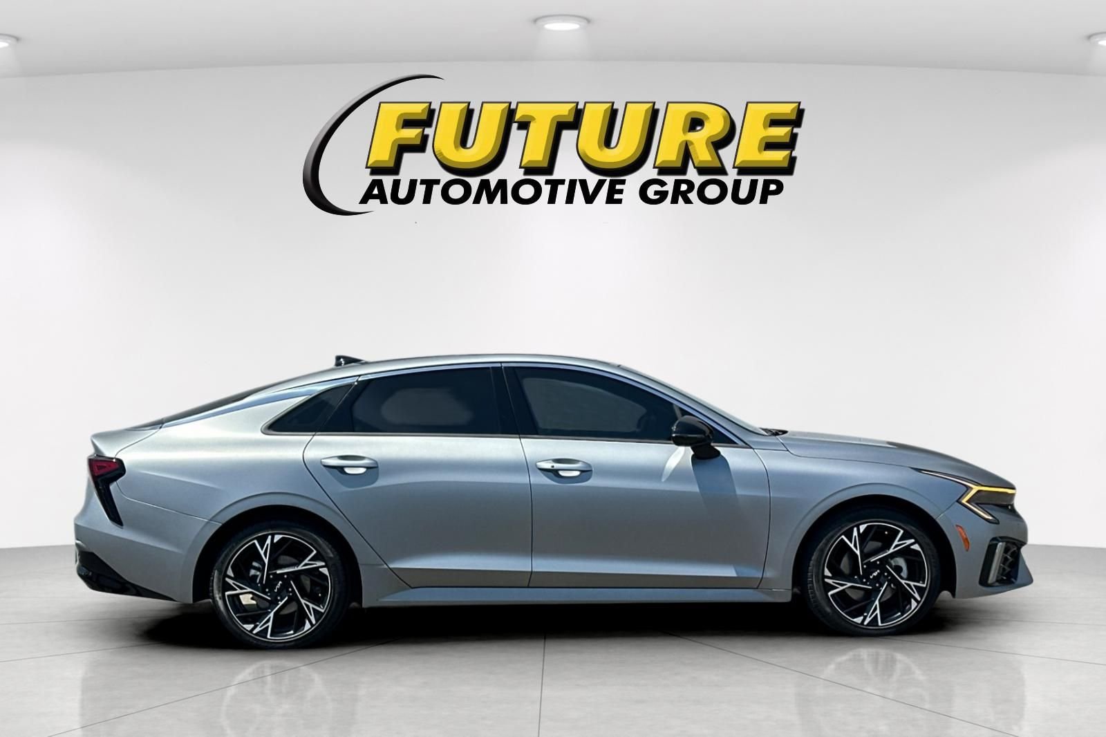 Used 2025 Gray Kia GT-Line image 3