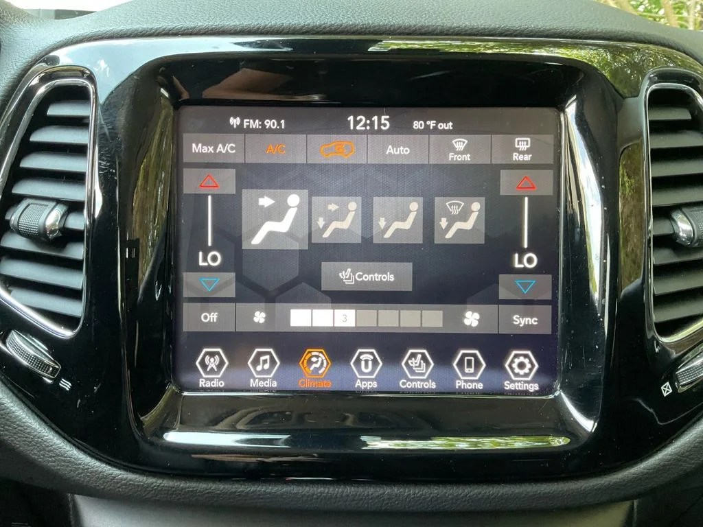 Used 2021 Silver Jeep Limited image 23