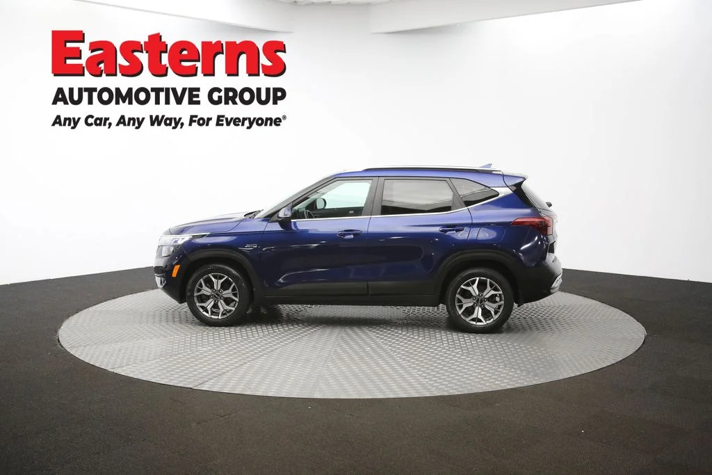 Used 2022 Blue Kia EX image 61